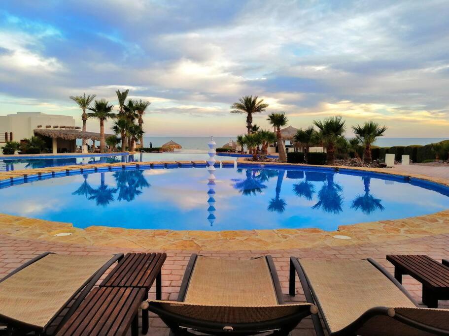 B&B Puerto Peñasco - Hidden Gem Villa with Serene Beach & Pool Access - Bed and Breakfast Puerto Peñasco