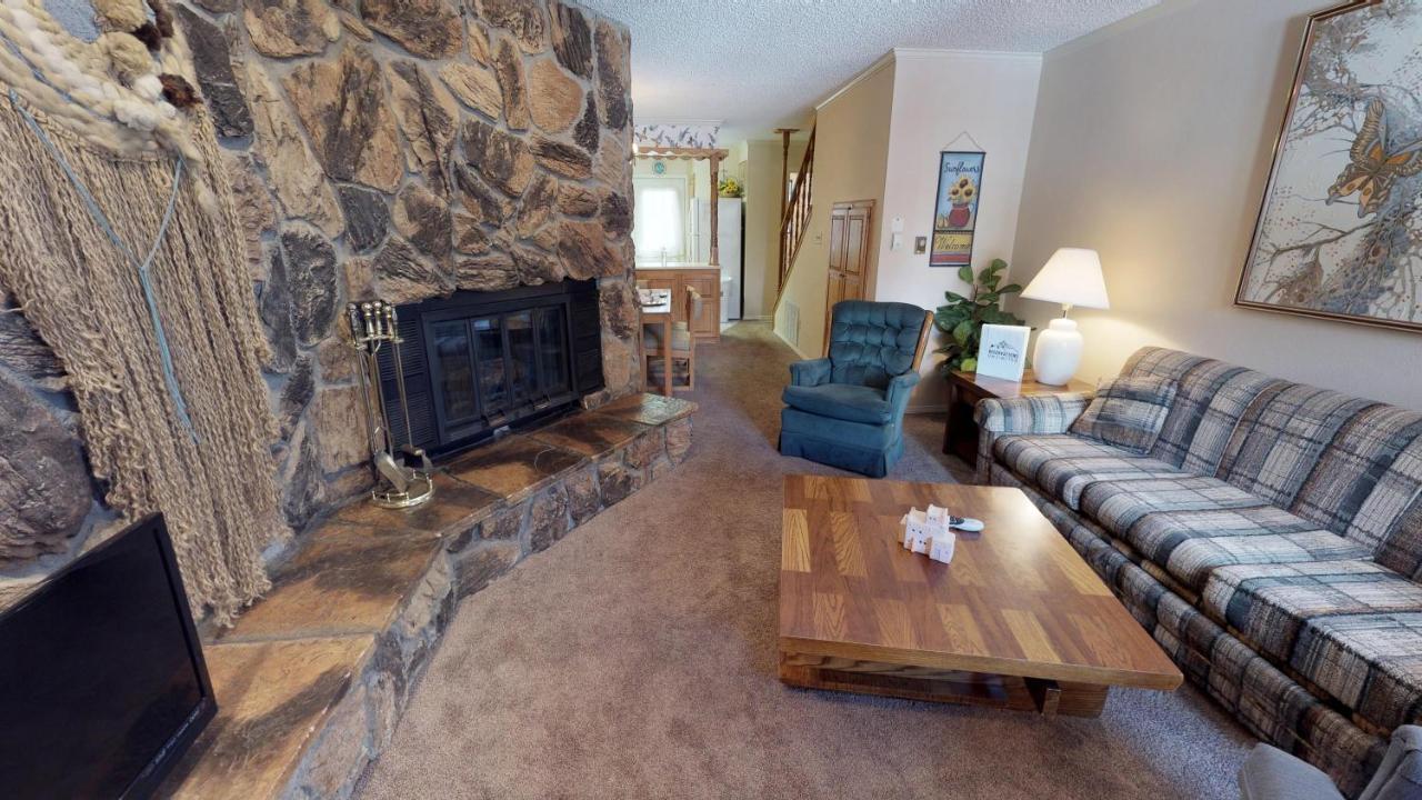 B&B Red River - Claim Jumper 17 Townhouse With High Speed Wifi - Bed and Breakfast Red River