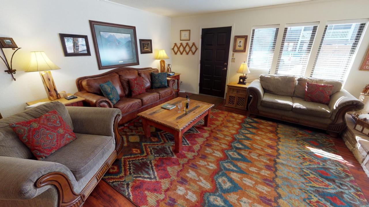 B&B Red River - Claim Jumper 8 Townhouse With High Speed Wifi - Bed and Breakfast Red River