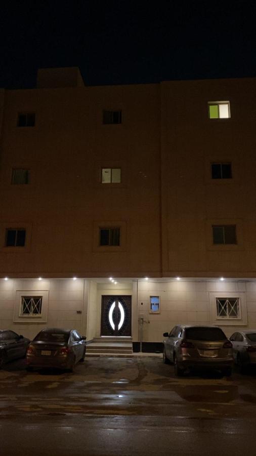 شقة انيقة بصالة والدخول ذاتي - B&B Riyad