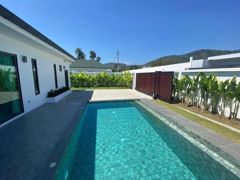 Costa Lota villa, brand new, 3 bedroom, in rawai V35 - B&B
