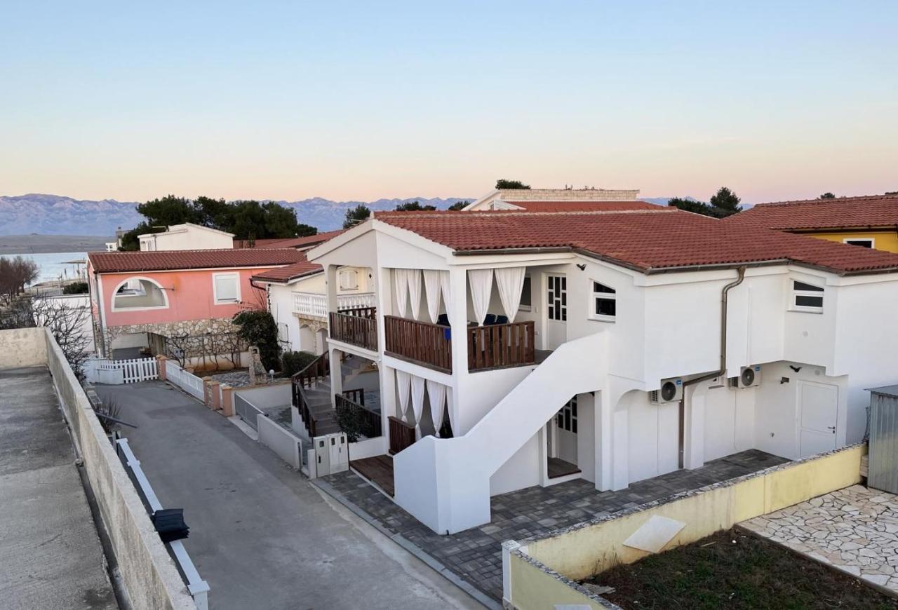 Sinisa Apartman Vir - B&B Vir