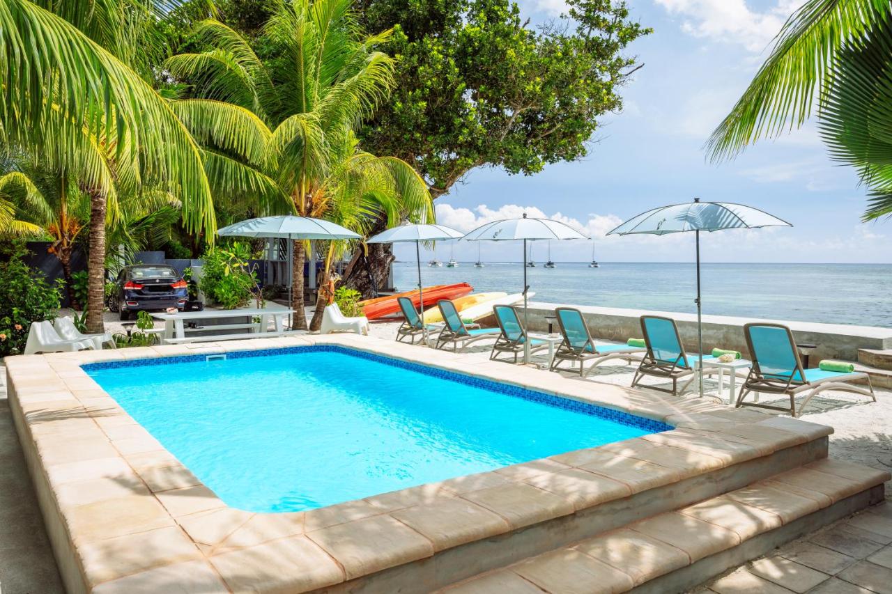 B&B Anse Royale - Le Nautique Beachfront Apartments - Bed and Breakfast Anse Royale
