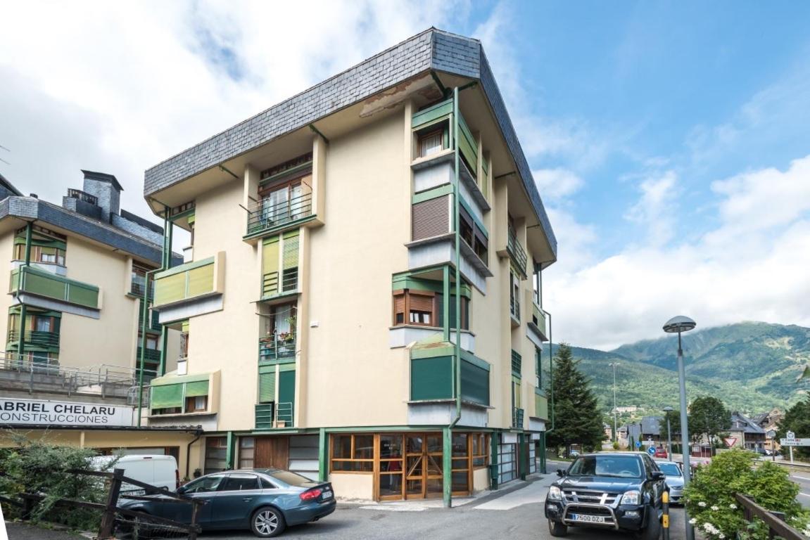 TUCA - Apartamento en Vielha - B&B