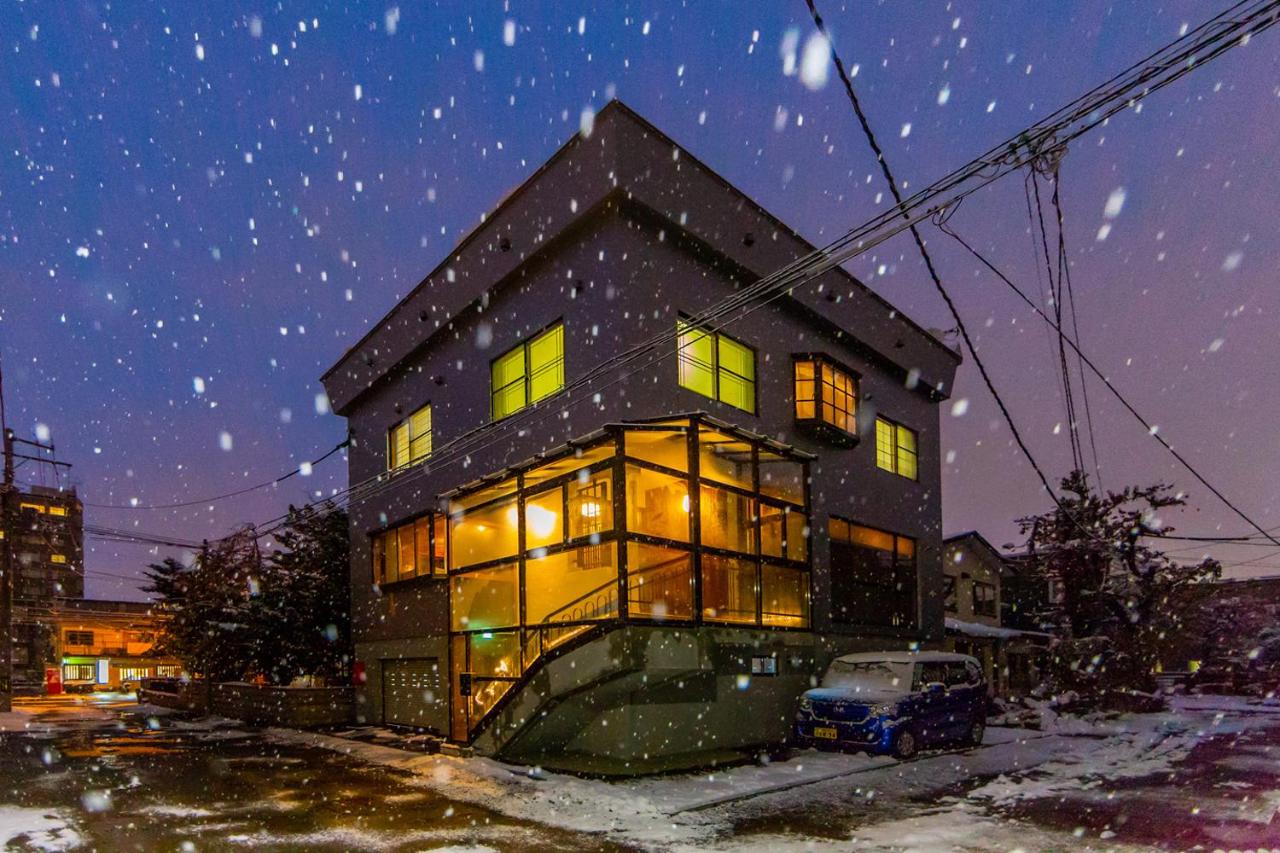 長期滞在歓迎 貸切3階建てキッチン付き pon yama SAPPORO - Chambres d’hôtes