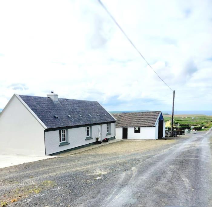 Hilltop Cottage - B&B Kilkee