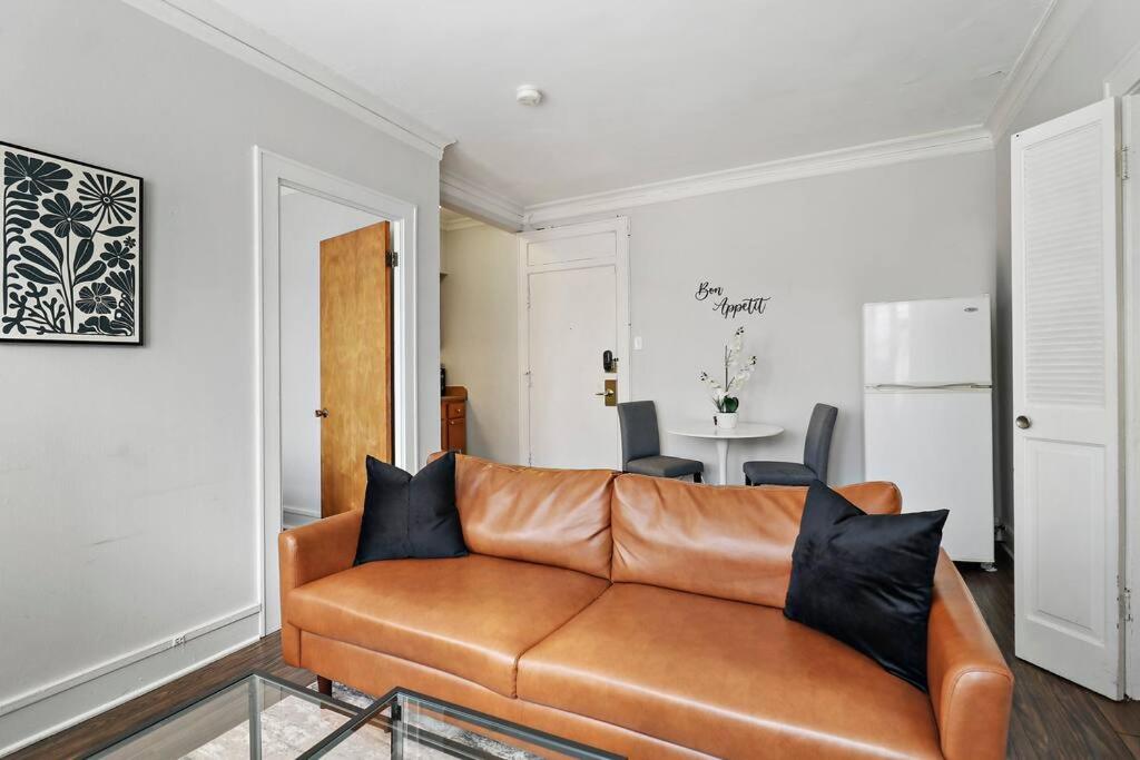 1BR Stylish & Modern Chicago Apartment - Kenwood 508 rep - Bed and Breakfast