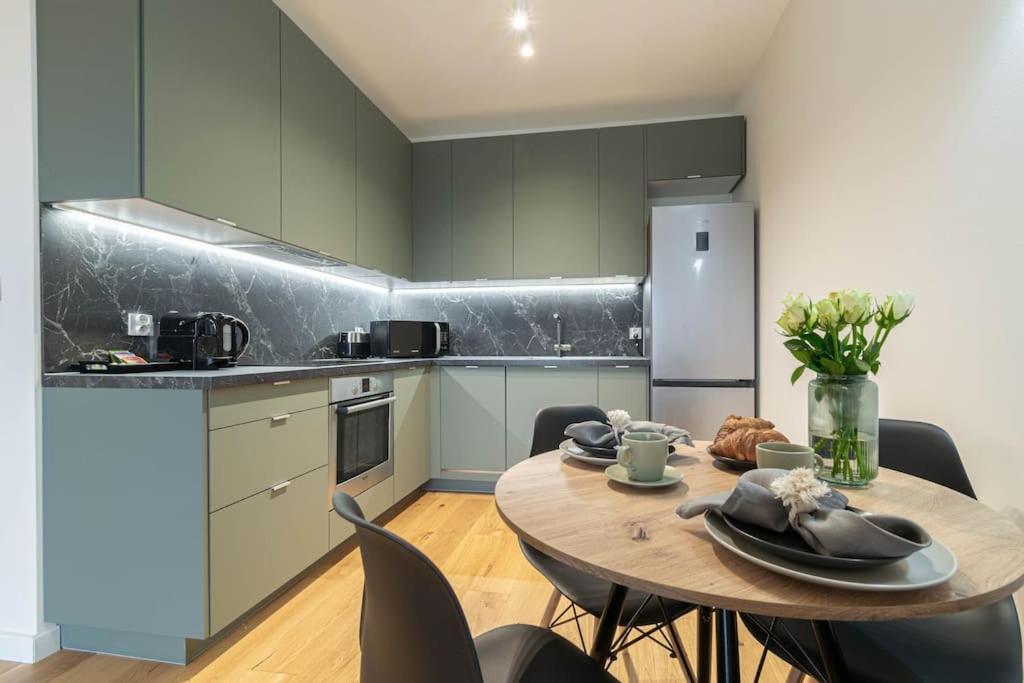 Olive Tree Apartment - Klimatyzacja - Air conditioning-self-check-in - Ferienwohnung Kattowitz