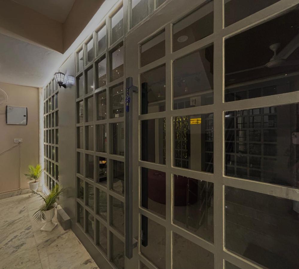 B&B Lucknow - The First Floor- Luxury HOMESTAY Like HOTEL - Bed and Breakfast Lucknow