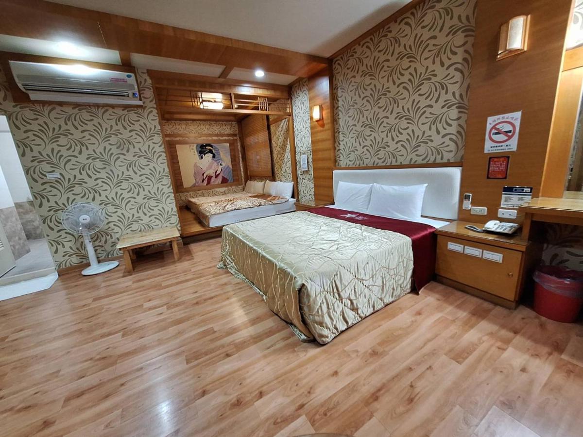 Japanese-Style Room