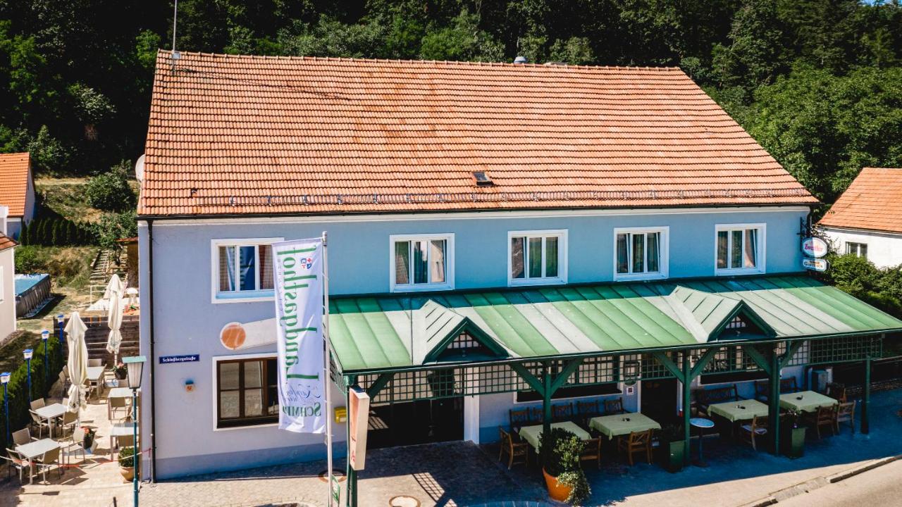 Landgasthof Schmid - Unterkunft & Restaurant - B&B