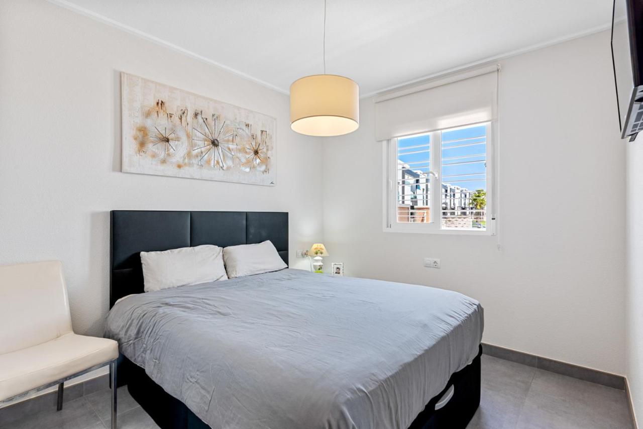 Apartamento con vistas a la piscina