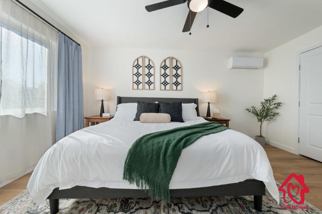 ValleyVibe: Modern Comfort in North Valley - an Irvie Home - Chambres d’hôtes Albuquerque