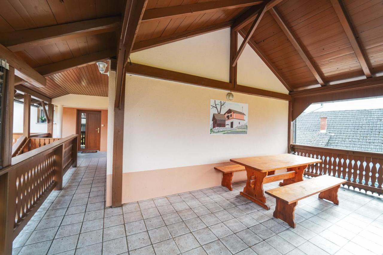 Hiša v vznožju Trške gore - Bed and Breakfast Novo mesto