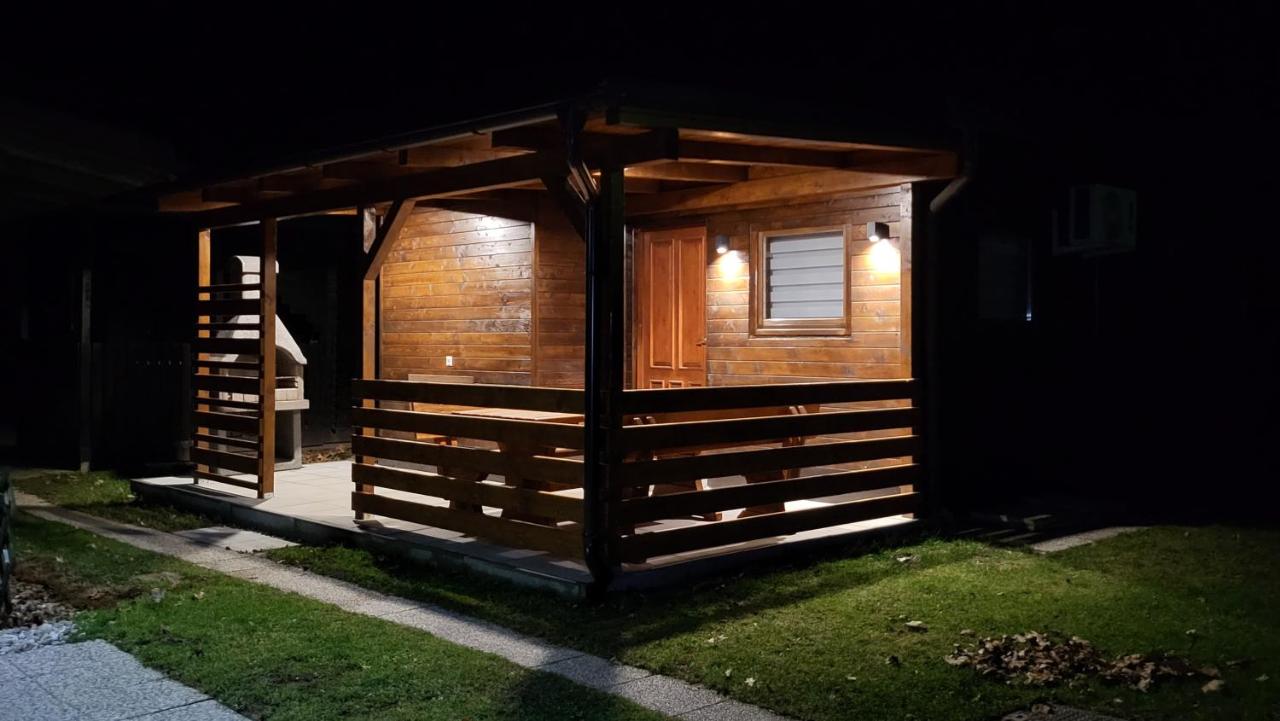 HIŠKA TIBAUT 122 vključene kopalne karte - Chambres d’hôtes
