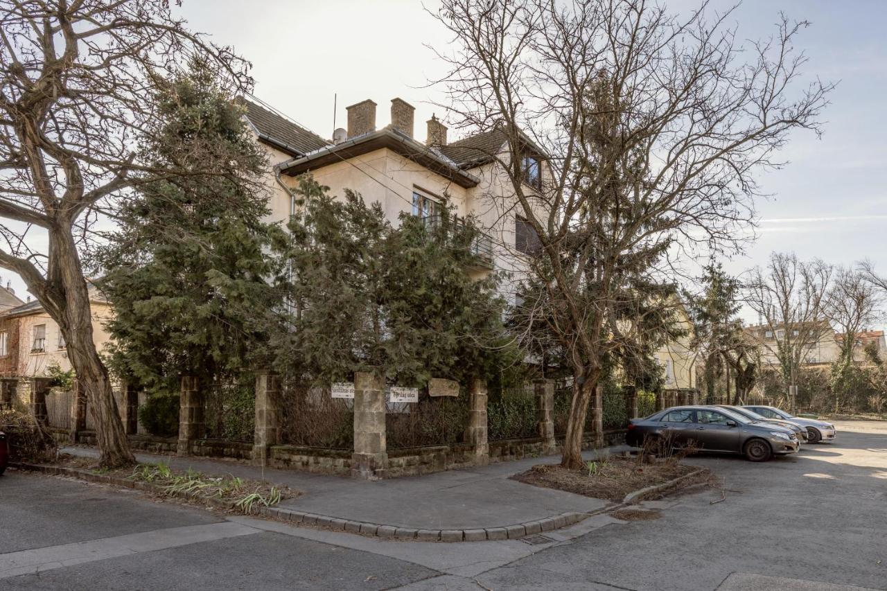 Green District Studio Flat - B&B Budapest