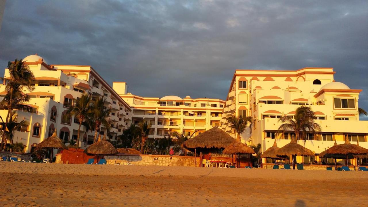 B&B Mazatlán - Maz4you Beachfront Condo - Bed and Breakfast Mazatlán