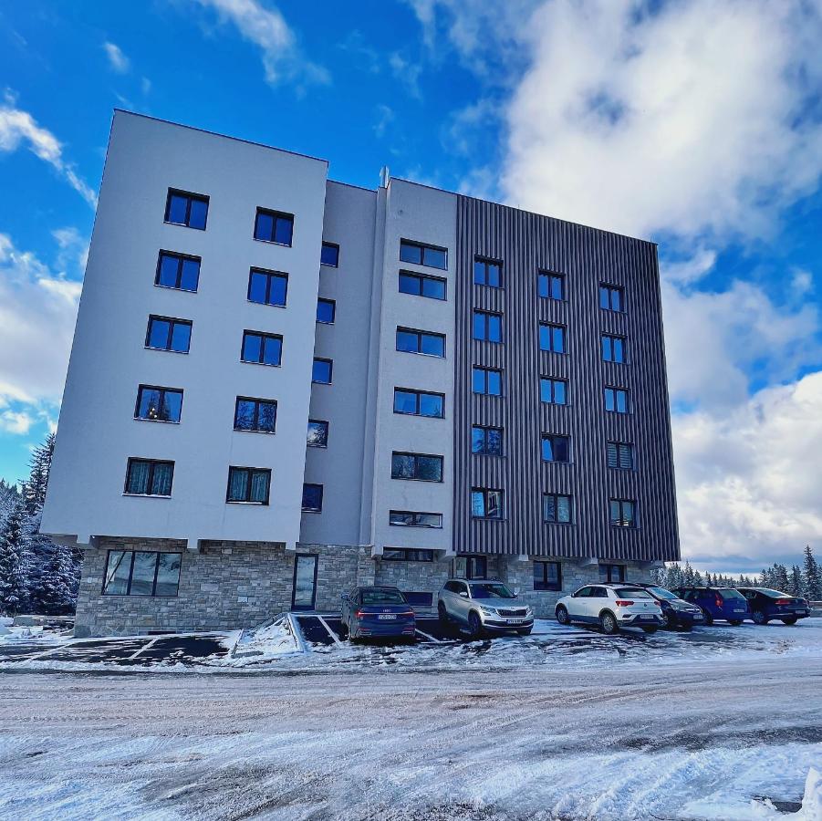 Apartamento con vistas a las montañas