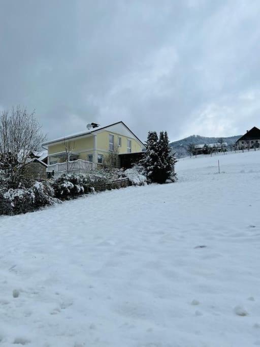 Tanjas gemütliches Haus am Mondsee - Bed and Breakfast