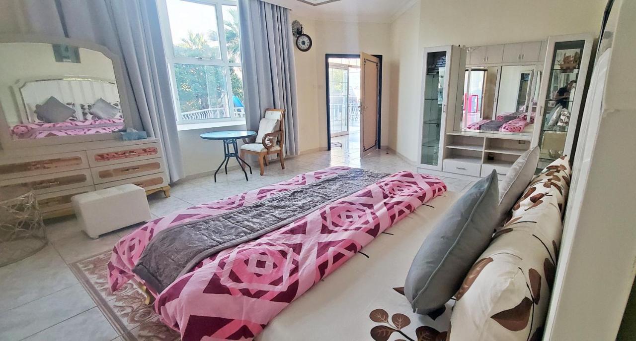 B&B Dubaï - Private Bedroom in Amazing Villa - Bed and Breakfast Dubaï