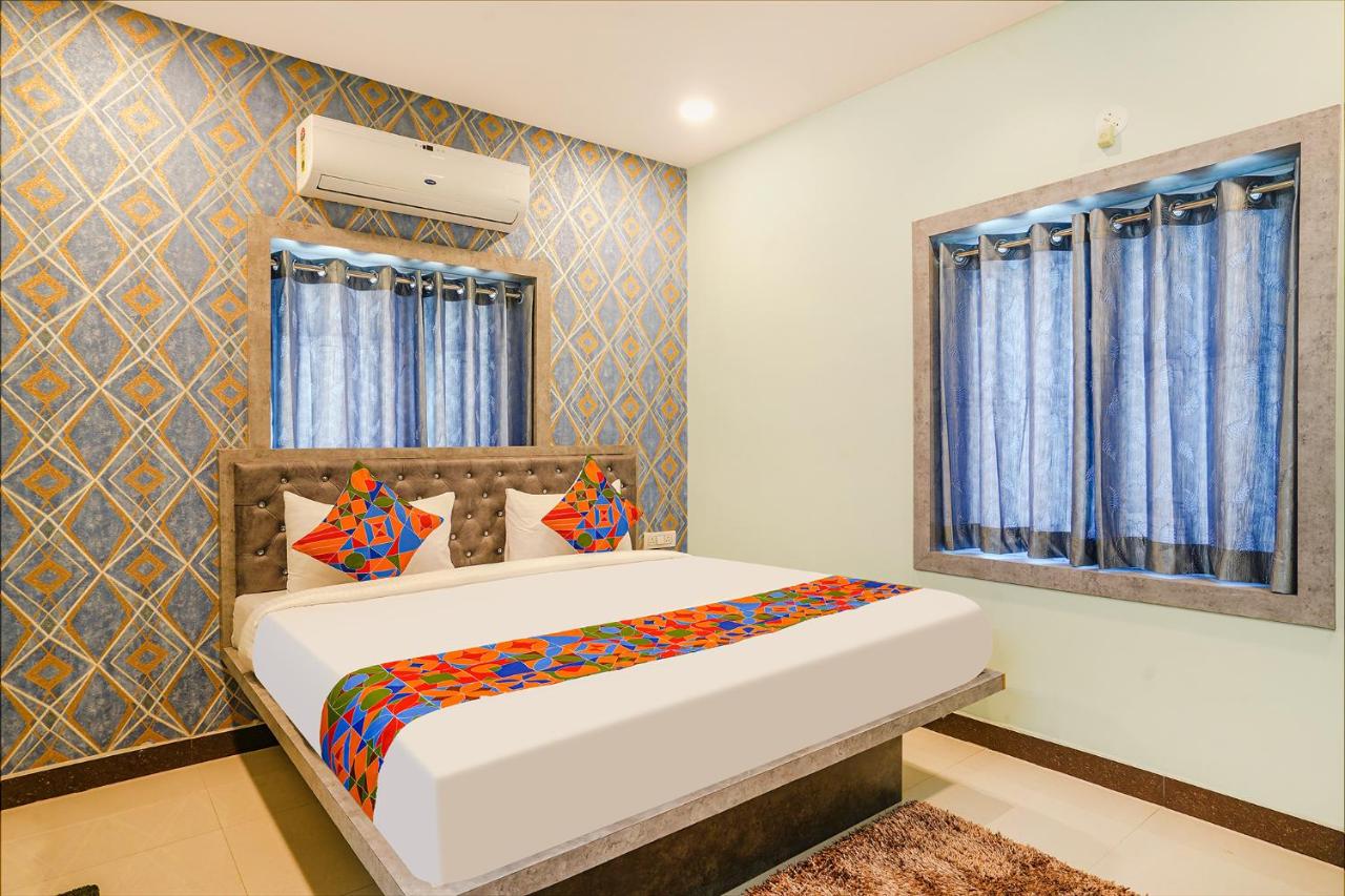 B&B Hyderabad - FabHotel Lio7 Grand - Bed and Breakfast Hyderabad