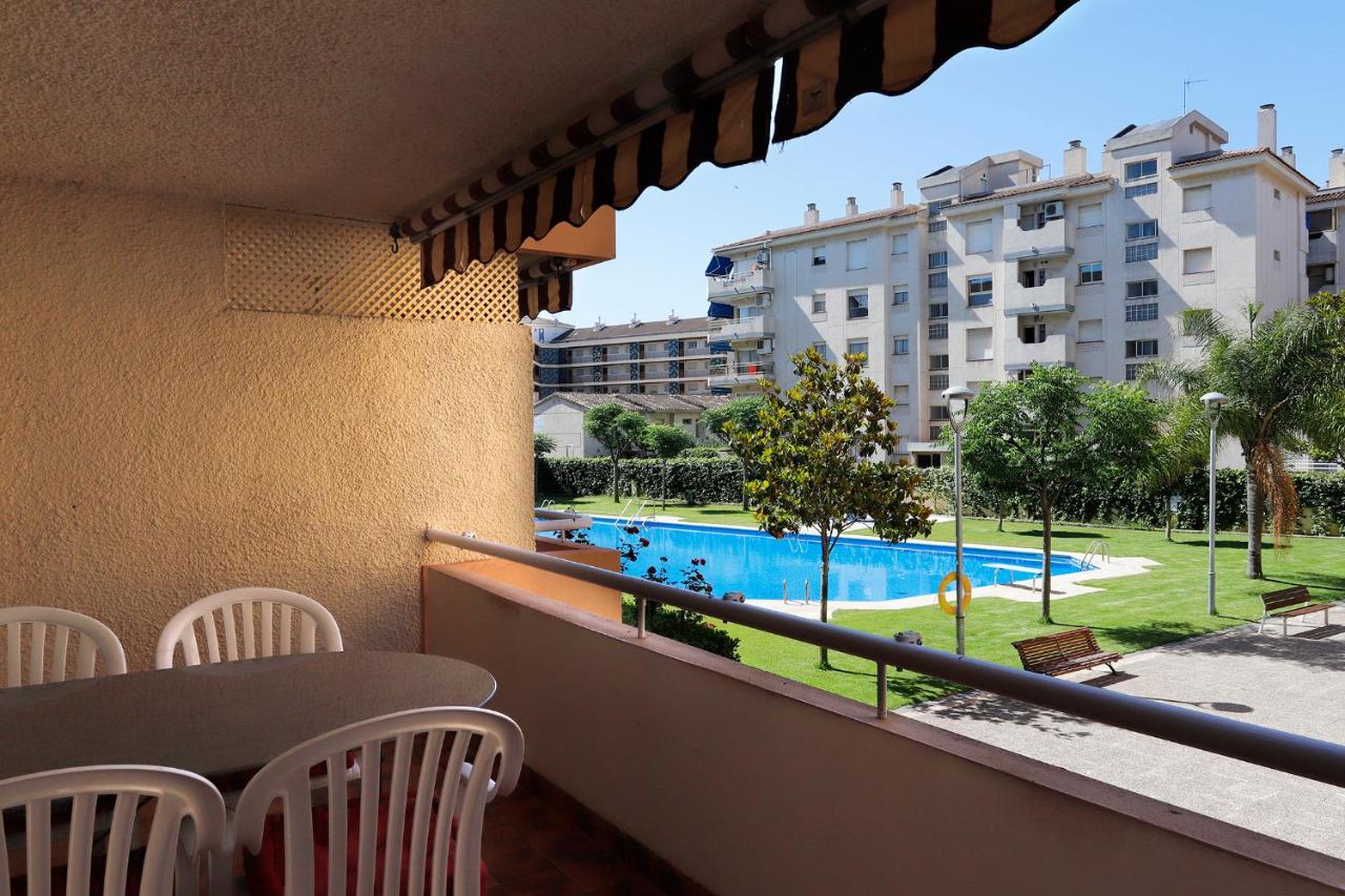 AT070 Piscina, 4 habitaciones, a 180m de la playa - Bed and Breakfast