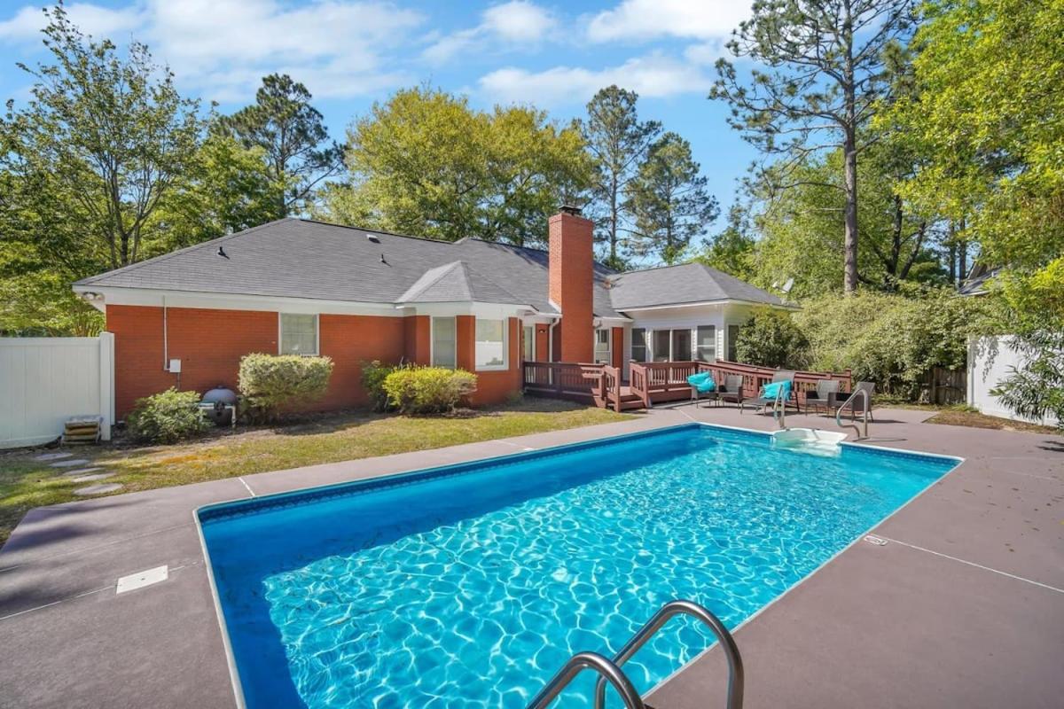 Market District Pool House - Bed and Breakfast Statesboro