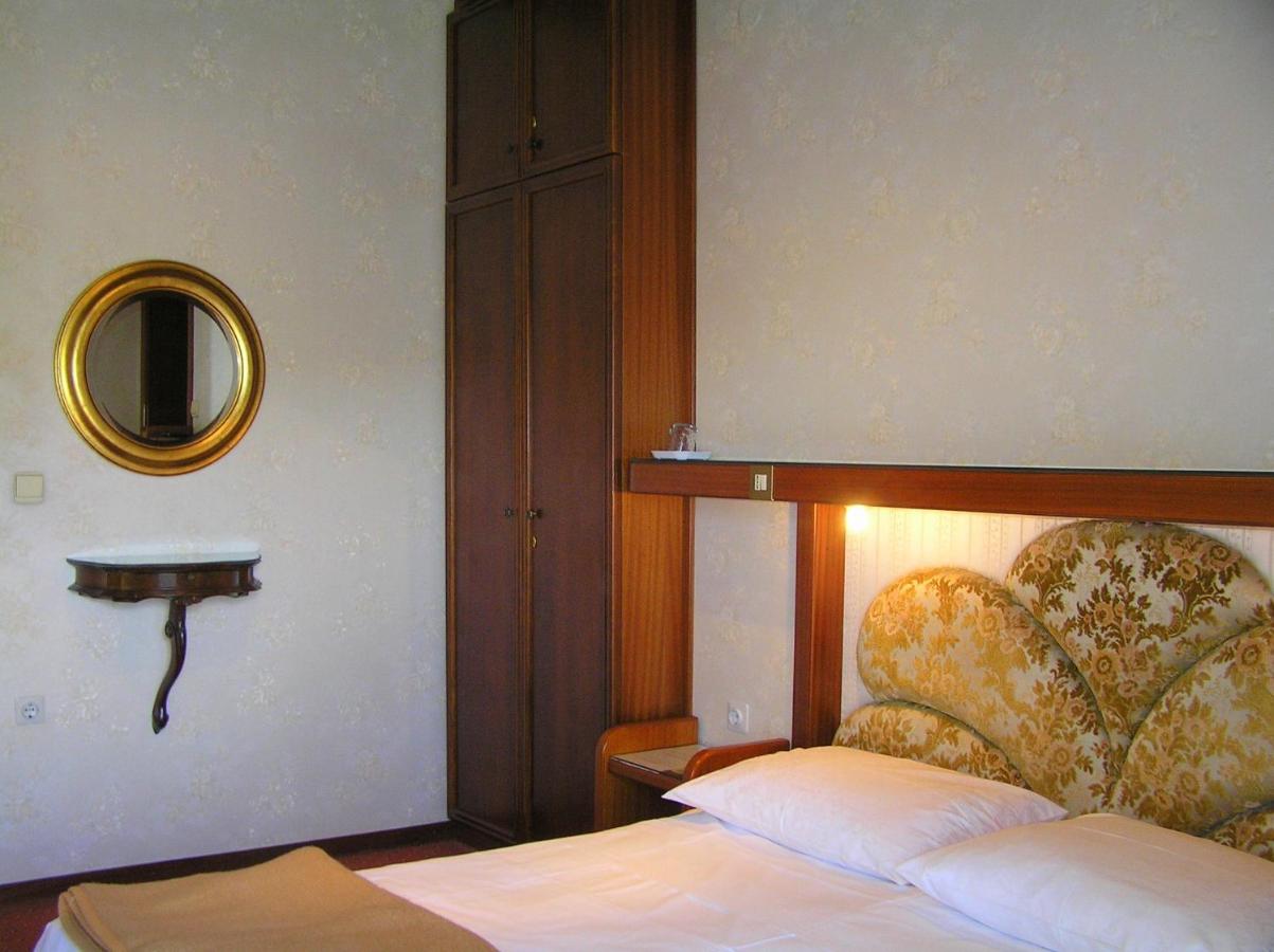 Double Room with Balcony and Sea View