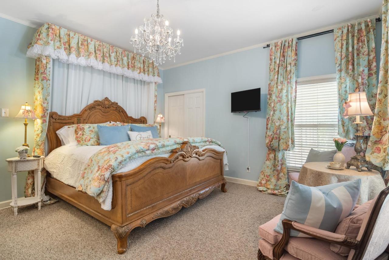 B&B Fort Smith - Grand Mansion-Treasured Mist suite! - Bed and Breakfast Fort Smith