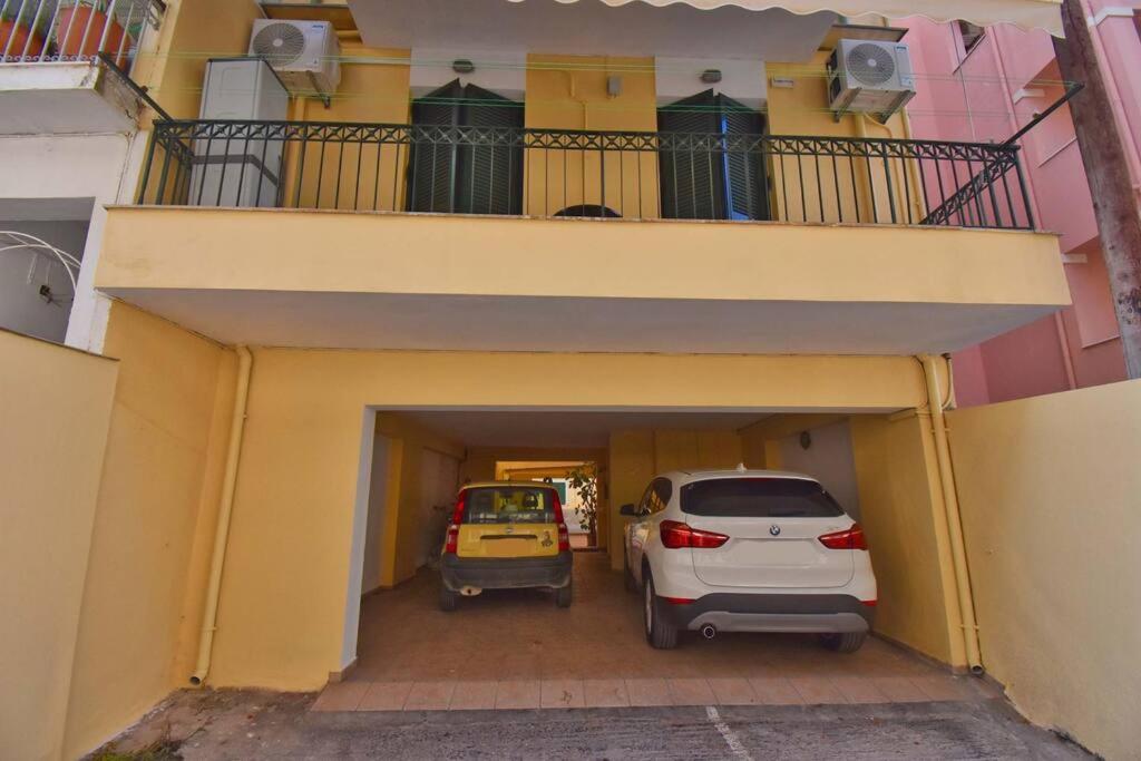 Casa Nikol Corfu - High Speed WiFi & Private Parking - B&B