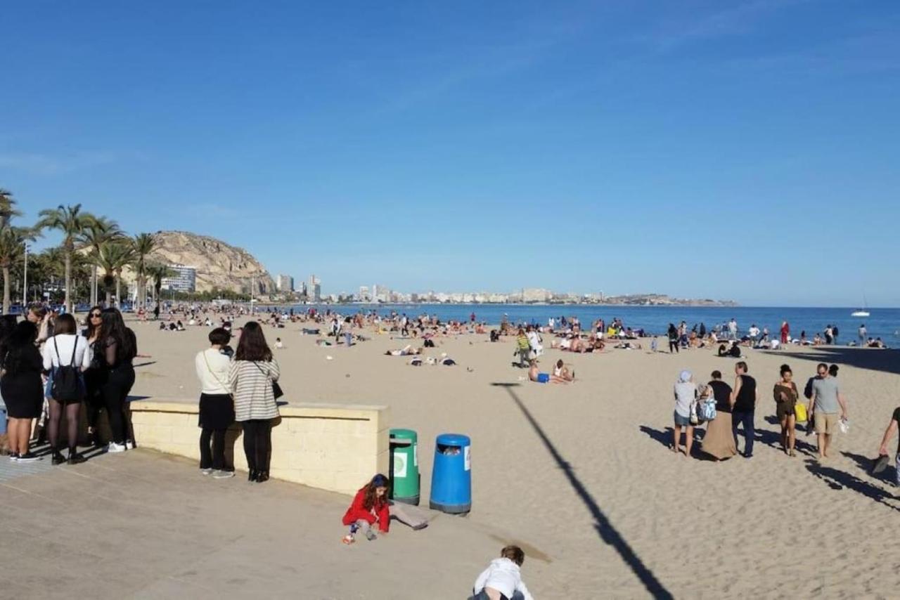 Modern Apartment in Alicante center Beach - B&B