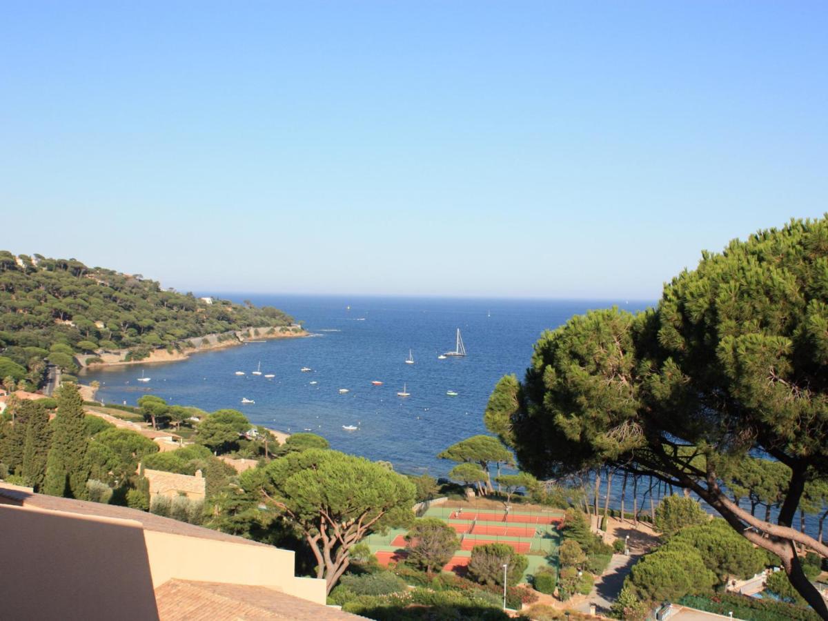 Appartement 4 pièces avec piscine et garage à Sainte-Maxime - FR-1-780-44 - Bed and Breakfast
