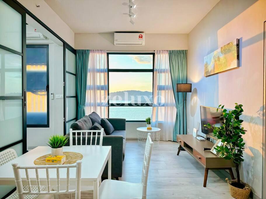 B&B Kota Kinabalu - #10 Jesselton Quay City Pads Seaview by Zeluxo - Bed and Breakfast Kota Kinabalu