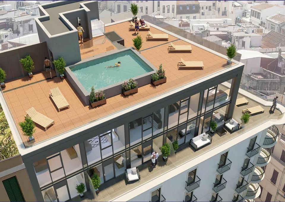 The Residence City Centre - Modern Family Apartment with Rooftop Pool & Terrace - Children stay for Free - Chambres d'hôtes Gibraltar