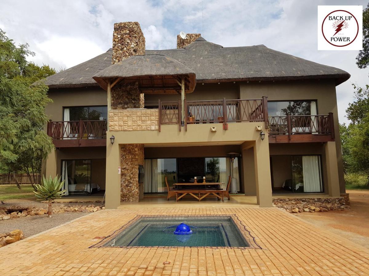 B&B Mapella - Zebula Golf Estate and Spa - The Milky Way Pax 12 - Moi Signature Luxury villa - Bed and Breakfast Mapella