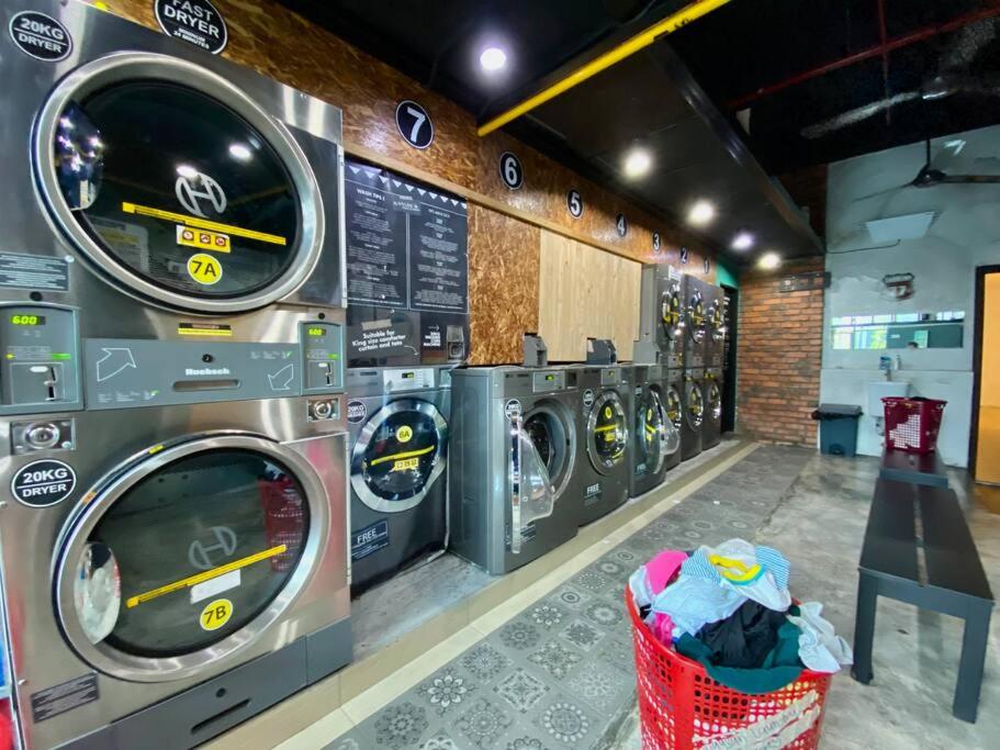 GreeneryHome 1-6pax Trefoil Studio Setia Alam - B&B