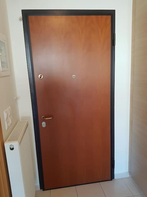 STUDIO α ΟΡΟΦΟΥ ΜΕ ΘΕΑ ΣΤΟ ΒΟΥΝΟ - B&B Kárystos