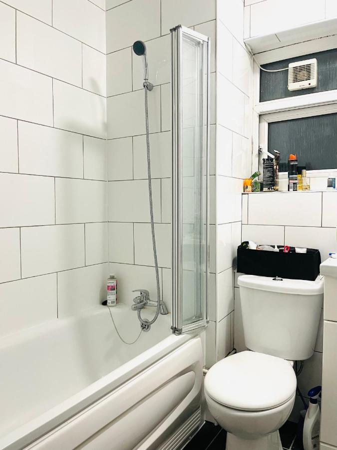 Sunny & cosy studio next to Clapham - Chambres d’hôtes Londres