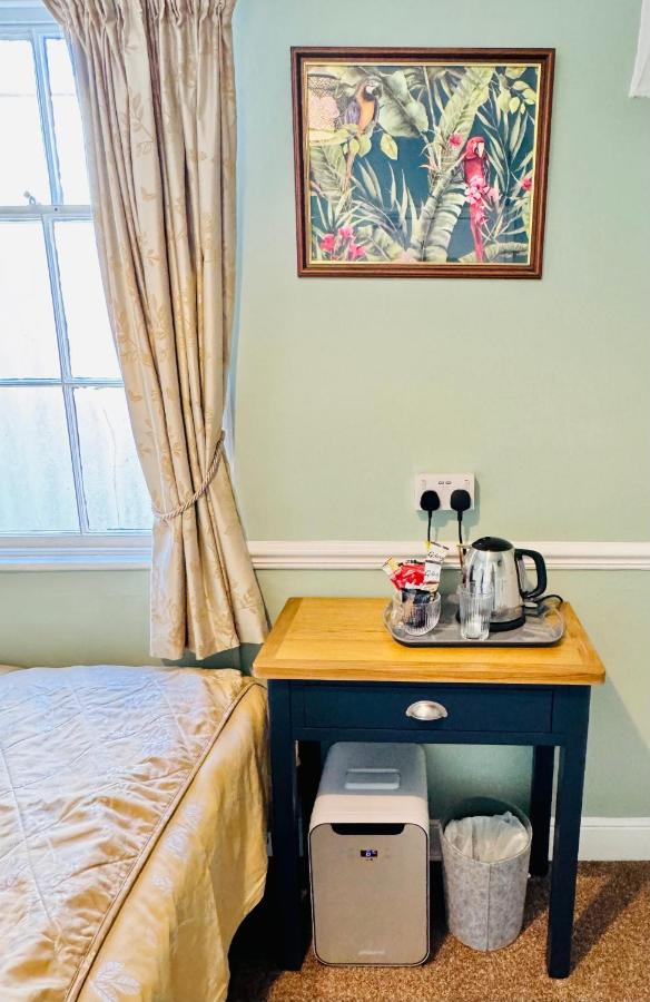 Single Room with Private Bathroom