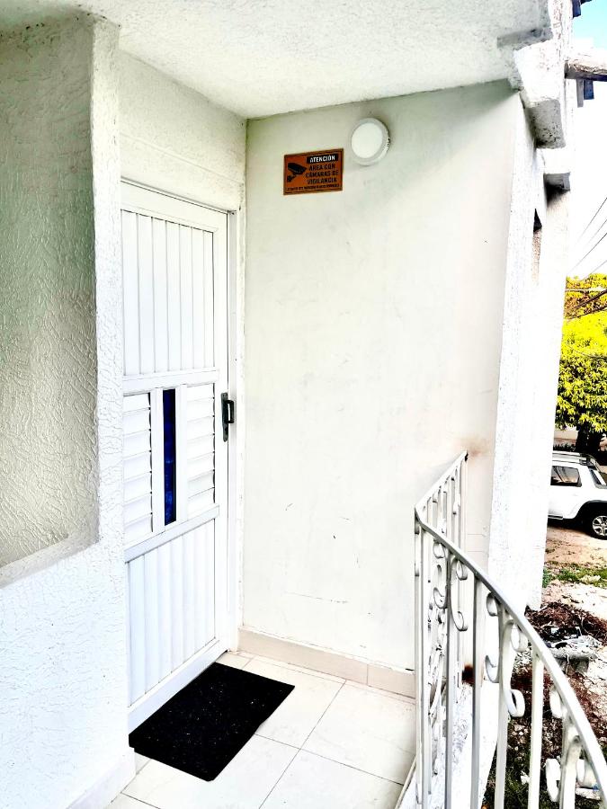 Habitación amplia independiente en Riohacha - Chambres d’hôtes