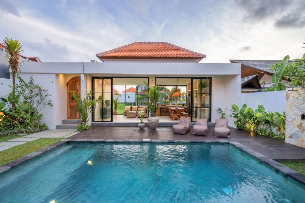 New 4BDR - Villa Larona Canggu - Chambres d’hôtes Canggu