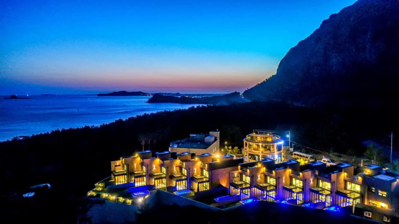 Ocean Brick Poolvilla - B&B