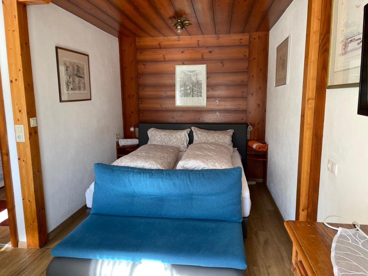 Apartment (4 Adults)