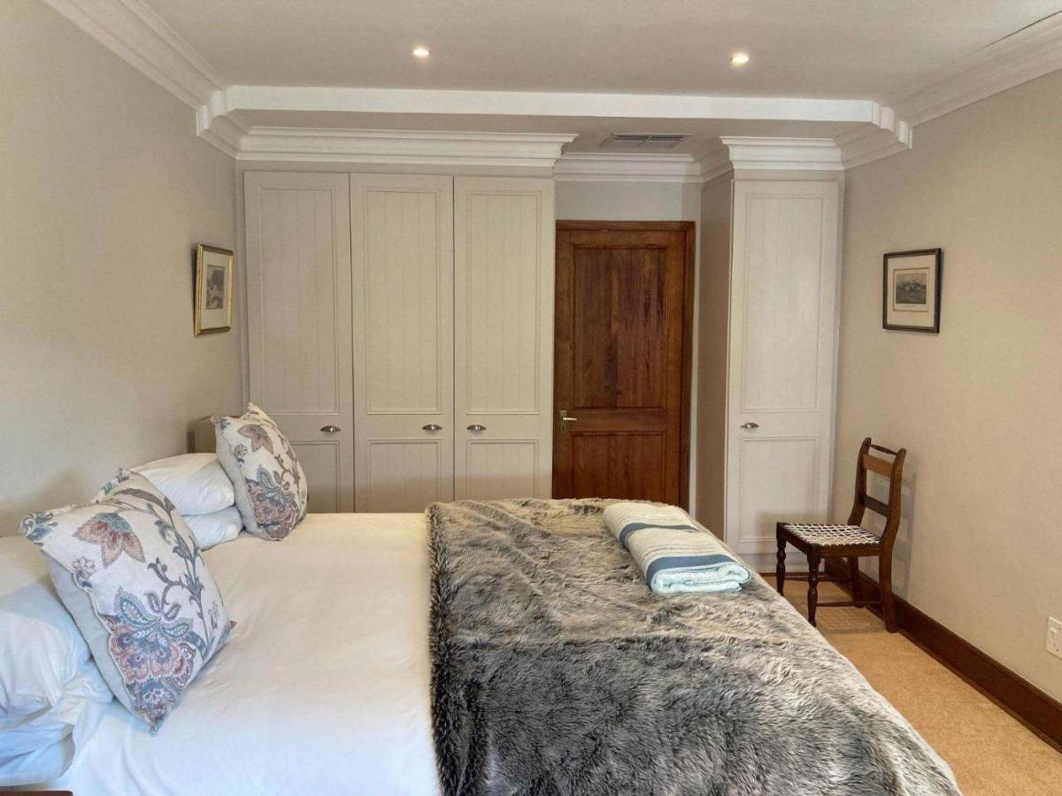 Comfort Zimmer mit Kingsize-Bett