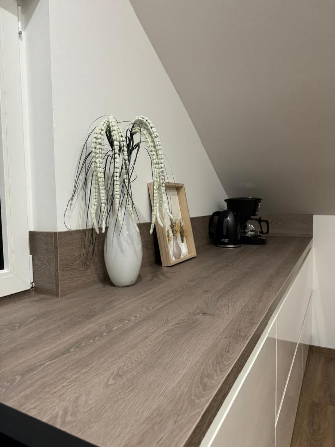 Wunderschöne moderne Wohnung mit 2 Schlafzimmern - Chambres d’hôtes Braunfels