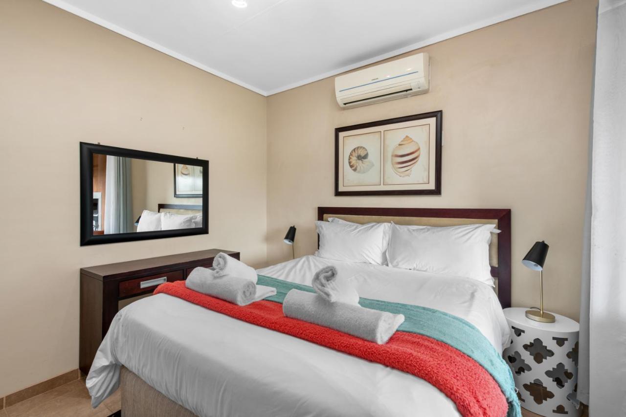 B&B Southbroom - San Lameer Villa 10425 - 1 Bedroom Classic - 2 pax - San Lameer Rental Agency - Bed and Breakfast Southbroom