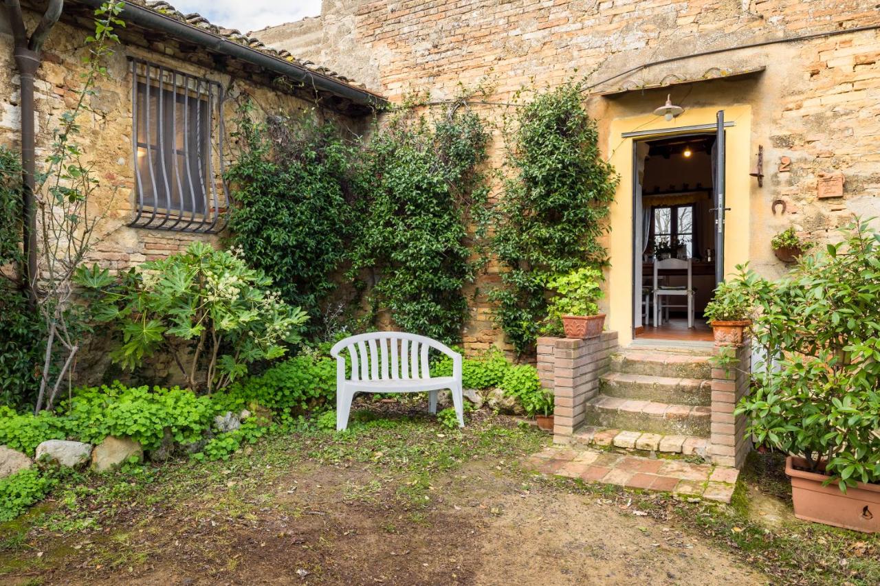Spacious Estate in San Gimignano - B&B