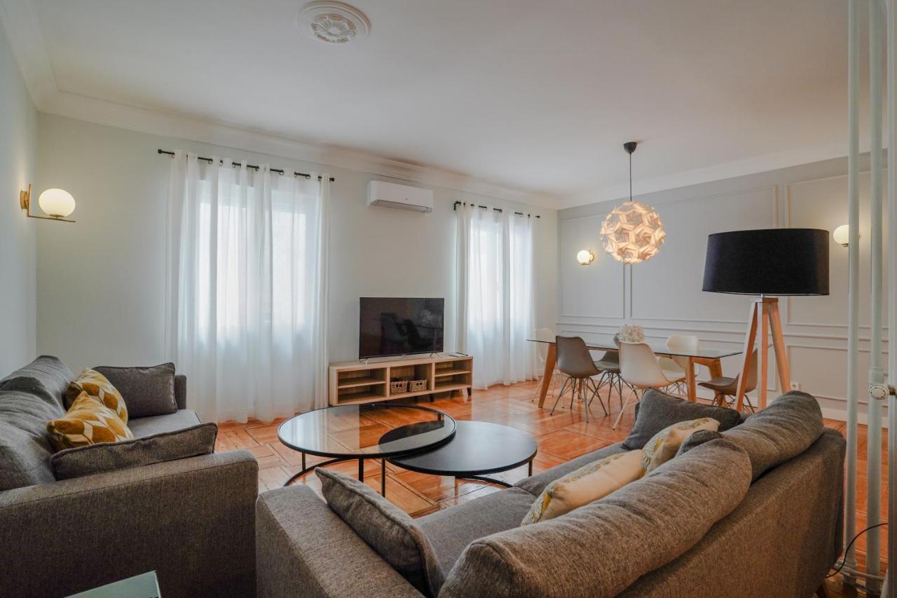 B&B Madrid - Modern Spacious-3 Bedrooms 2 Bathrooms-Retiro - Bed and Breakfast Madrid