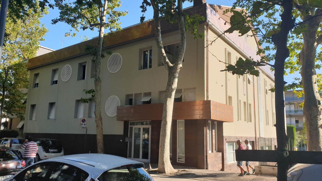 Residence Appartamenti Casa Vacanze Abbazia - B&B Pesaro