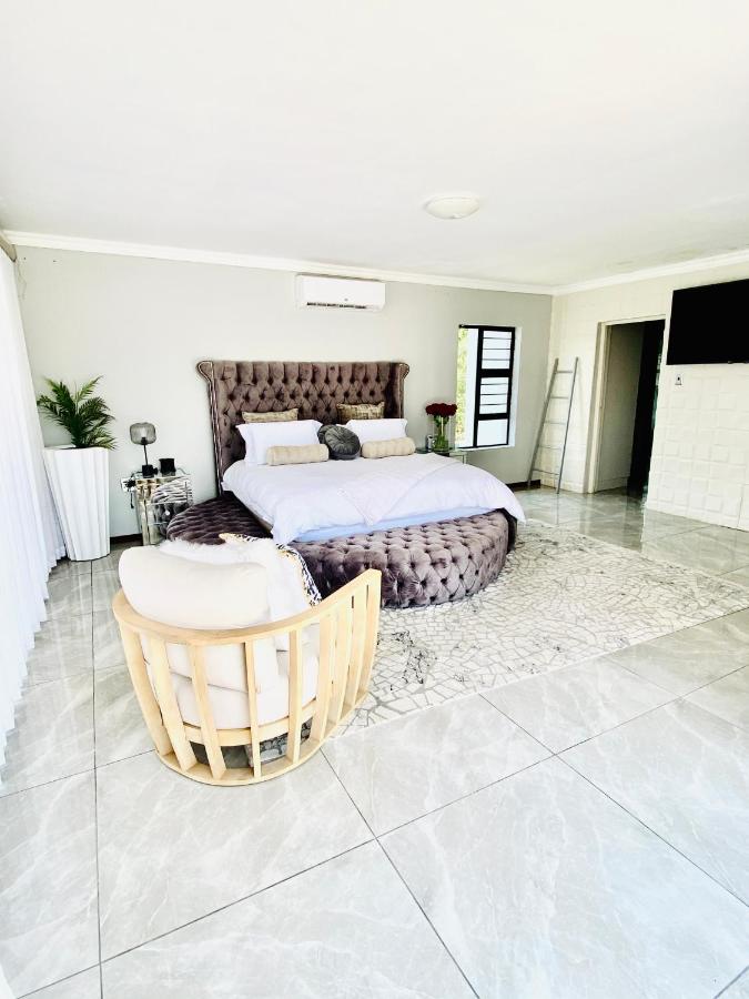 B&B Boschrand - Mbombela Luxury Villa - Bed and Breakfast Boschrand